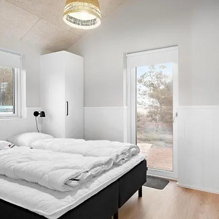Feriehus Lovely In With Kitchen