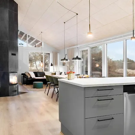 Casa de Férias Lovely In With Kitchen Ringkøbing
